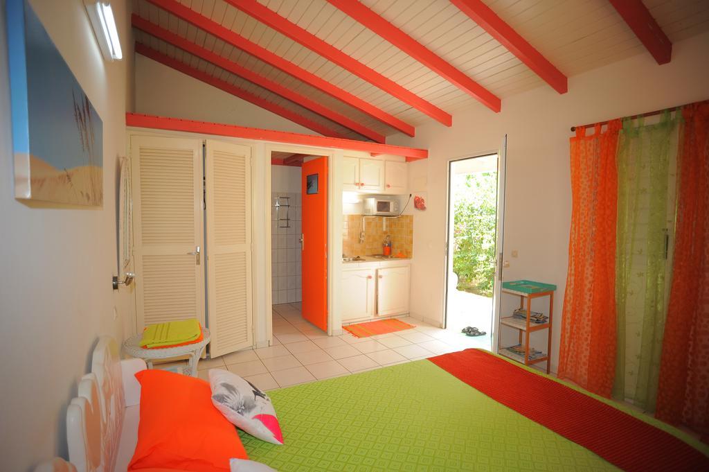 Au Domaine Des Bougainvilliers Villa Sainte-Rose Eksteriør billede